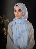 شال زنانه نخی مدل حاشیه گیپور رنگ آبی اسمانی